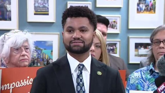 'Quit now': Florida Rep. Maxwell Frost to ICE agents