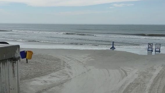 Lightning strikes 3 in Florida, including man on beach