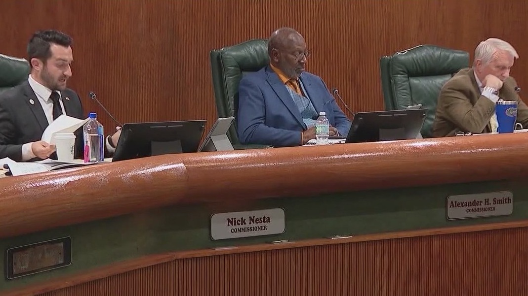 Apopka commissioner alleges meeting minutes altered