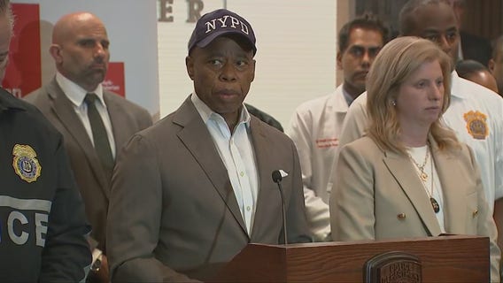 Gunman kills 4, including police officer, in NYC shooting