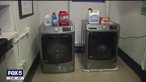 School gives homeless students free laundry service