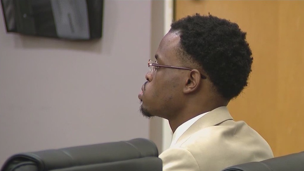 Judge delays bond decision in football player?s murder case