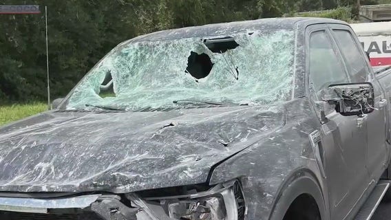 Dump truck slams into I-95 bridge, troopers say