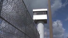 Florida opens new immigration detainment facility