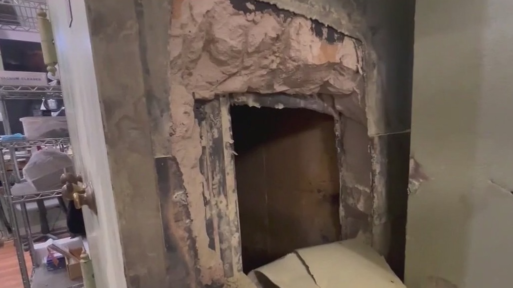 Masked thieves spend hours cutting into Orlando jeweler?s safe