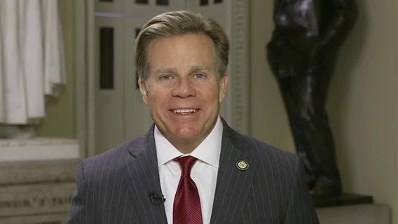 U.S. Rep. discusses immigration, interest rates