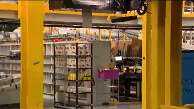 Amazon opening new robotics fulfillment center in Daytona | FOX 35 Orlando