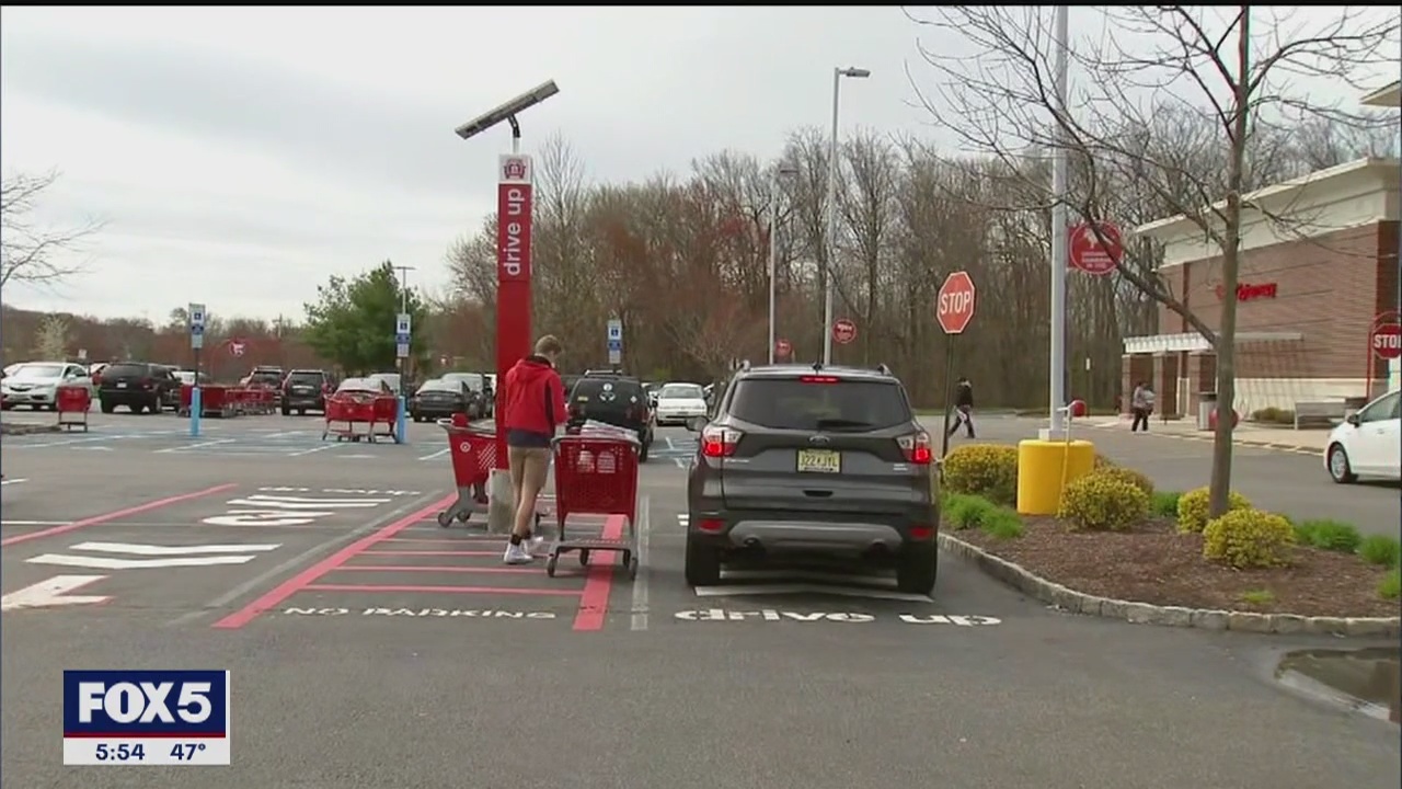 How to stay safe when getting goods from curbside pickup