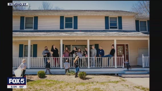 Long Island photographers capture photos of families during coronavirus pandemic