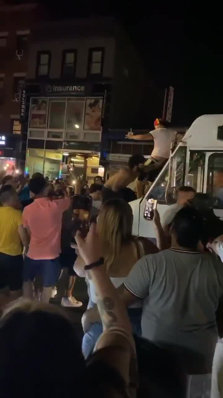 Street parties keep Queens neighborhood awake