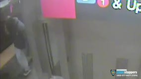 NYPD searching for subway pushing suspect