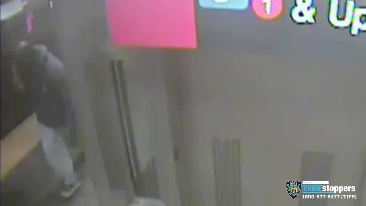 NYPD searching for subway pushing suspect