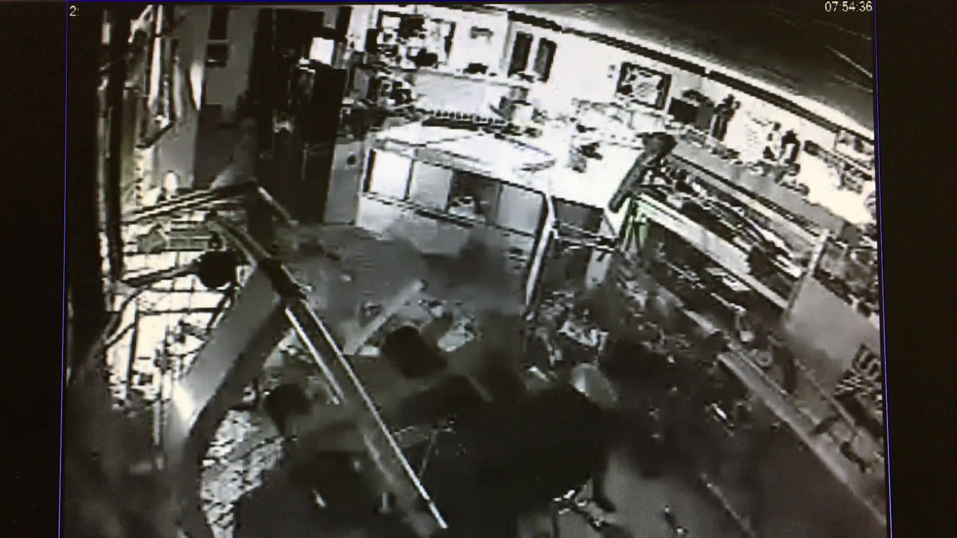 Gwinnett smash-and-grab | FOX 5 Atlanta
