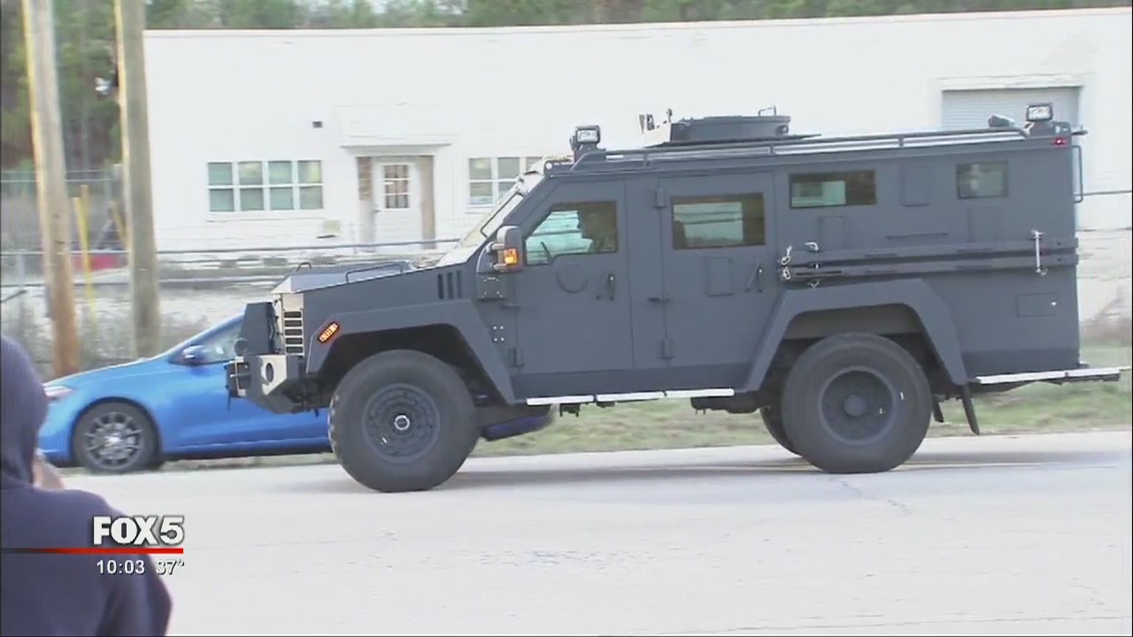 Suspect in custody after deputy shot | FOX 5 Atlanta
