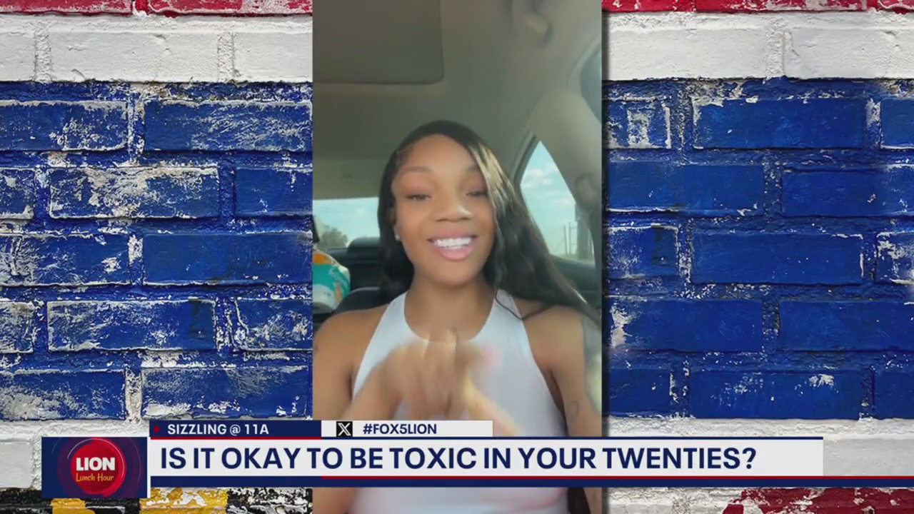 Should long-distance couples sign relationship contracts?