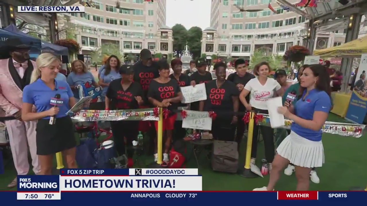 Hometown Trivia with fans in Reston!