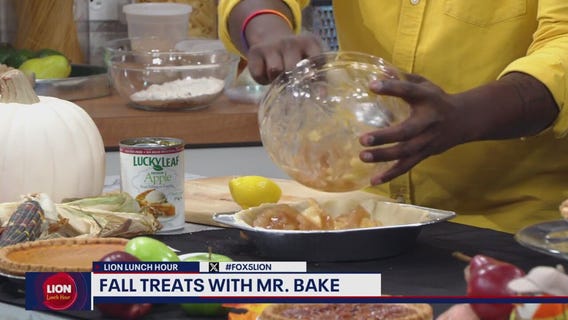 Mr. Bake makes a simple apple pie