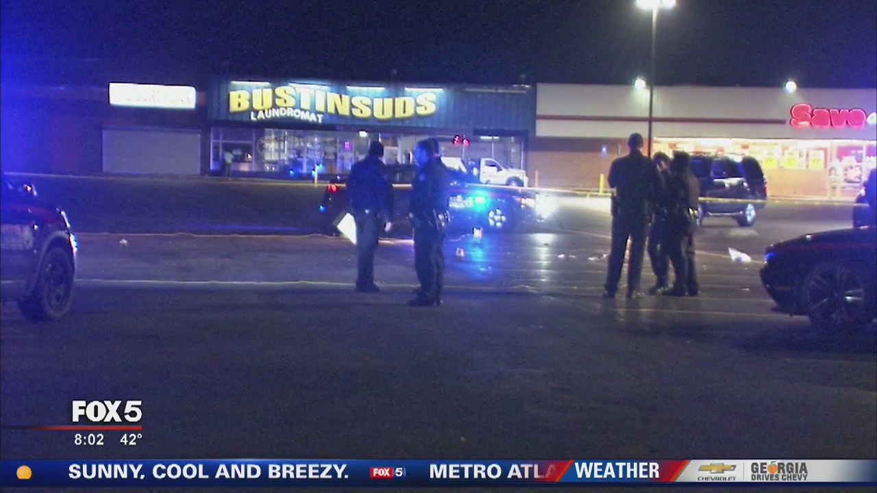 Police: Fight ends in deadly gunfire in southwest Atlanta | FOX 5 Atlanta