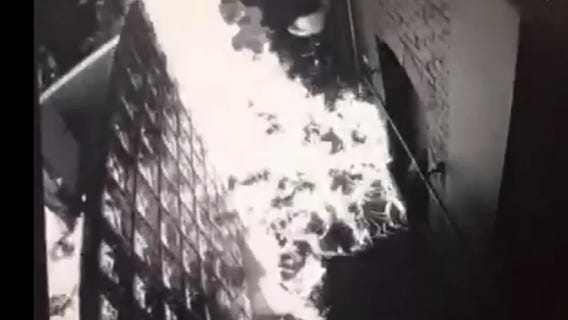 Police search for man who set Brooklyn bar on fire