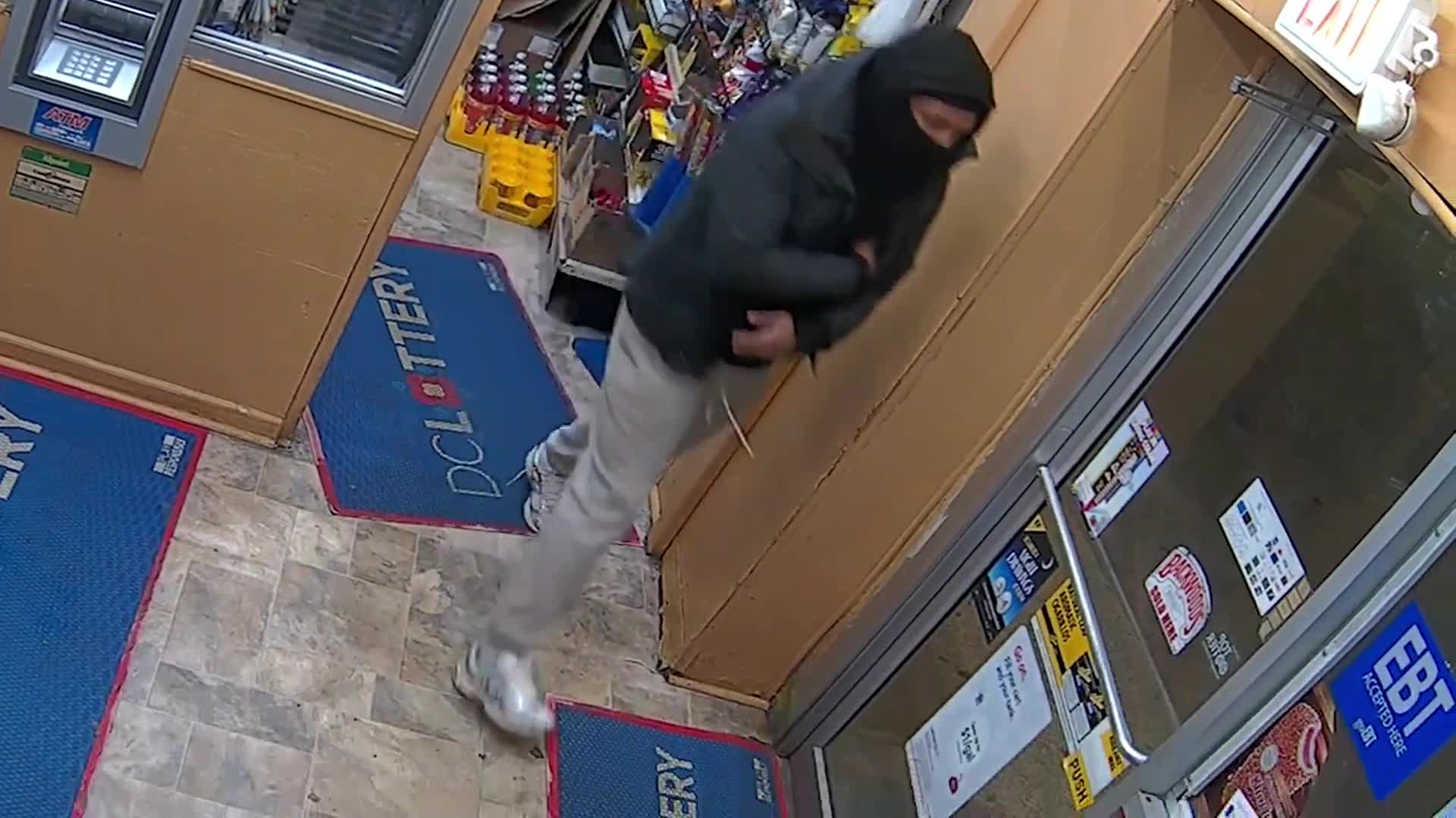 Gas station employee robbed at gun point in Northeast DC | FOX 5 DC