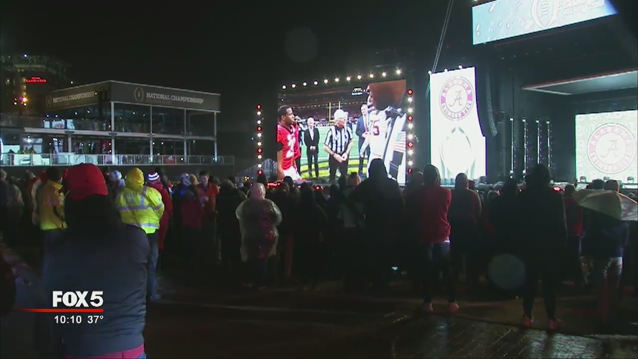 Fans gather in Centennial Olympic Park for watch party