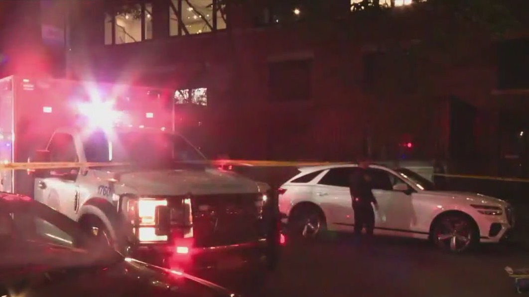 EMT worker stabbed by a patient inside ambulance