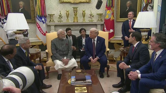 Donald Trump meets with Indian Prime Minister Modi