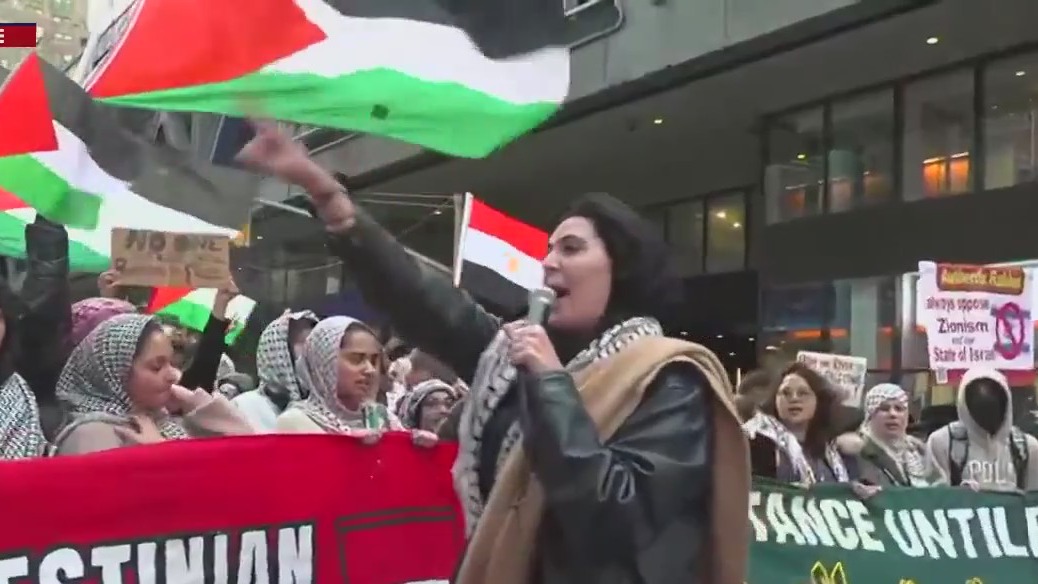 Pro-Palestinian protesters flood Manhattan streets