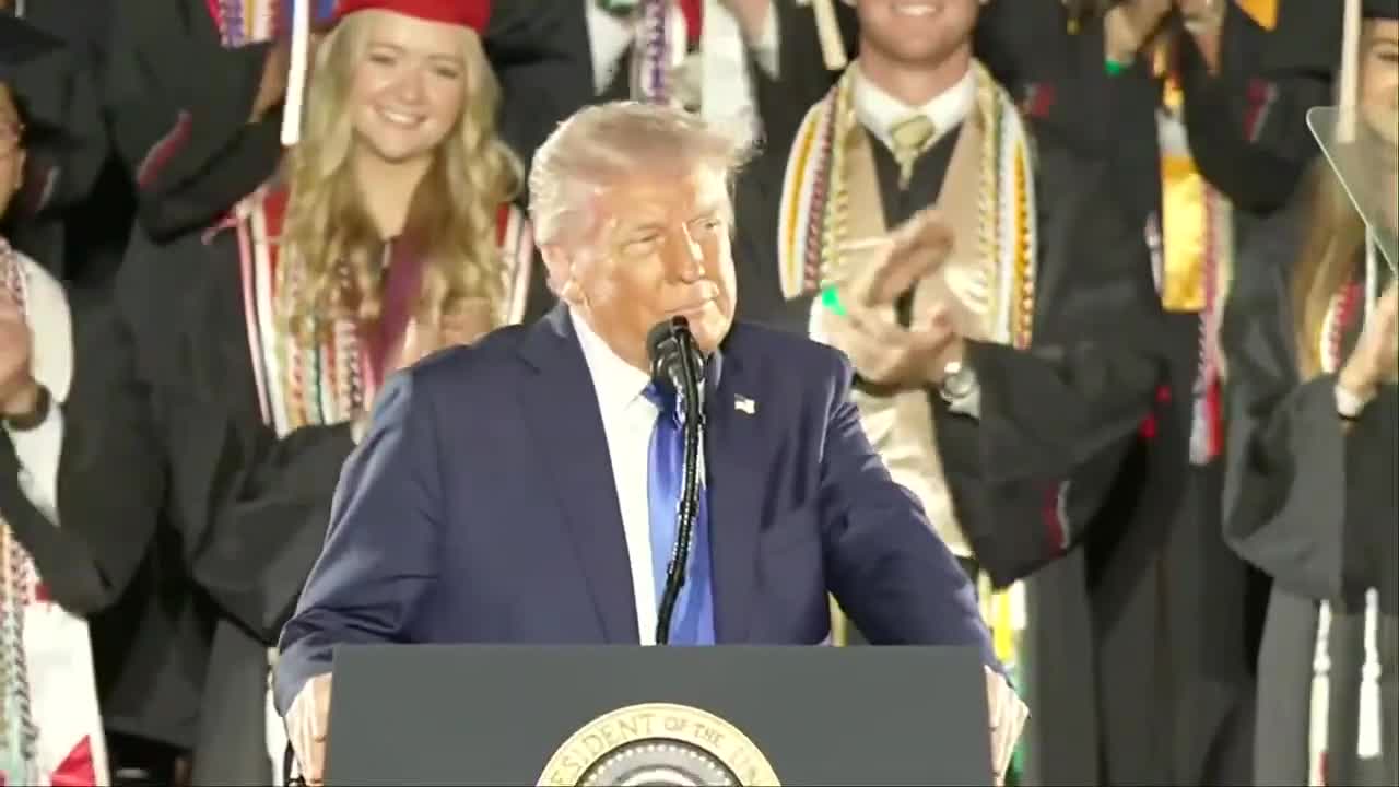 President Trump gives commencement speech at Univ. of Alabama