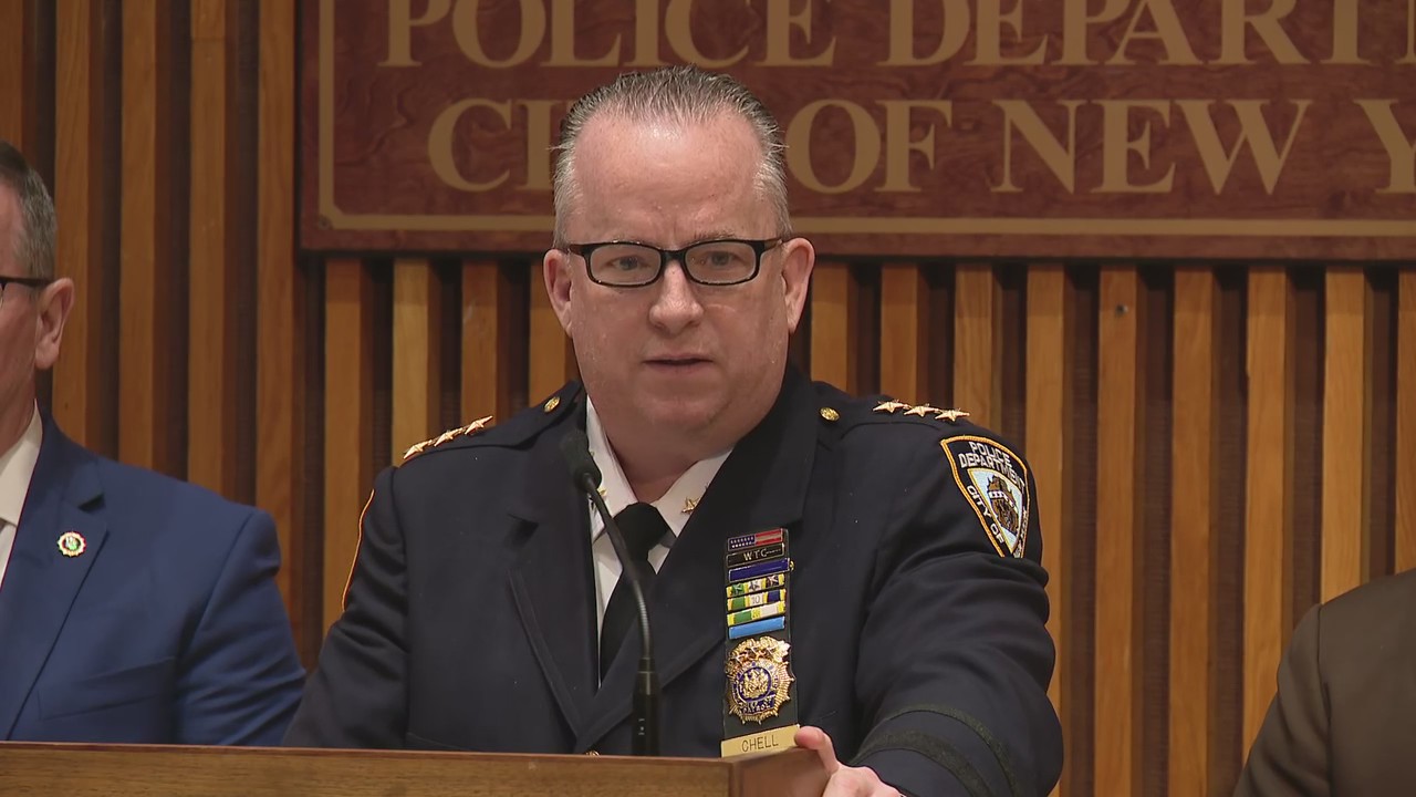 NYPD hunting for serial stabbing suspect | FOX 5 New York