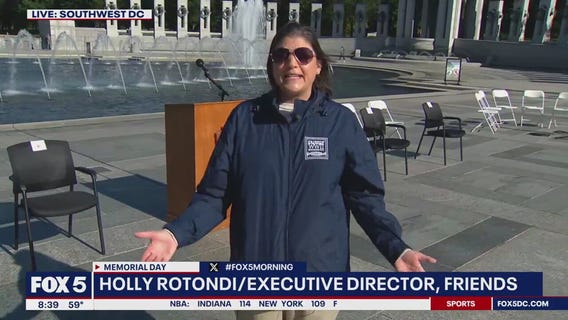 World War II Veterans Pay Tribute to the Fallen