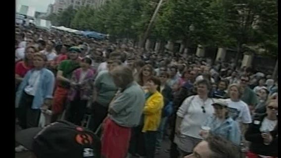 June 1998: 150,000 attend DC Pride