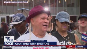 Chatting with fans in Silver Spring