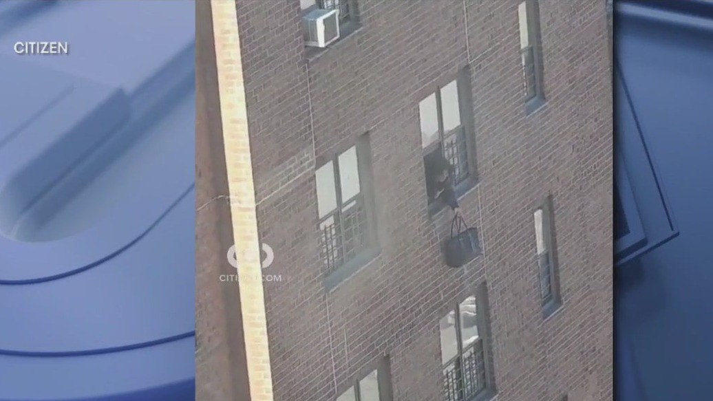 Multiple people hurt in Brooklyn building fire