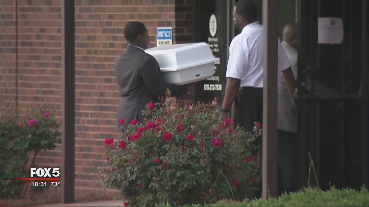 Vigil for victims killed in standoff | FOX 5 Atlanta