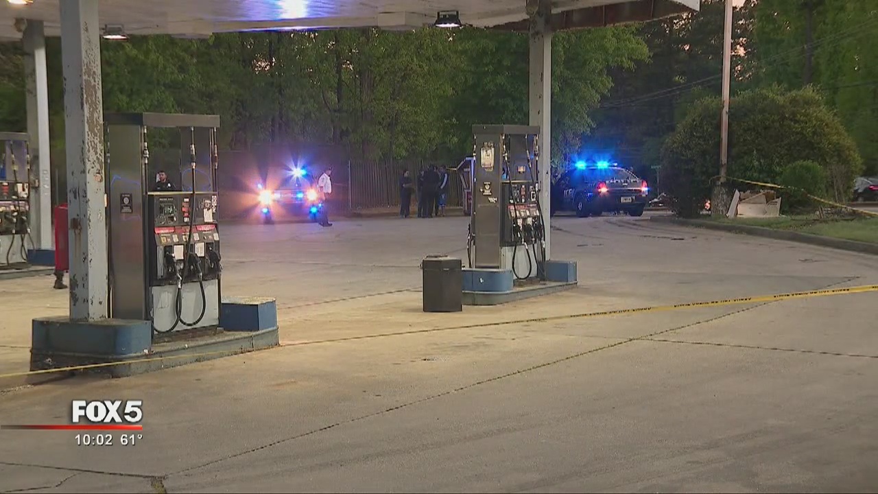 Man murdered outside gas station | FOX 5 Atlanta