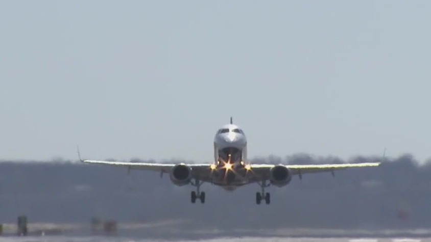 Family of DCA crash victim sues airlines, FAA