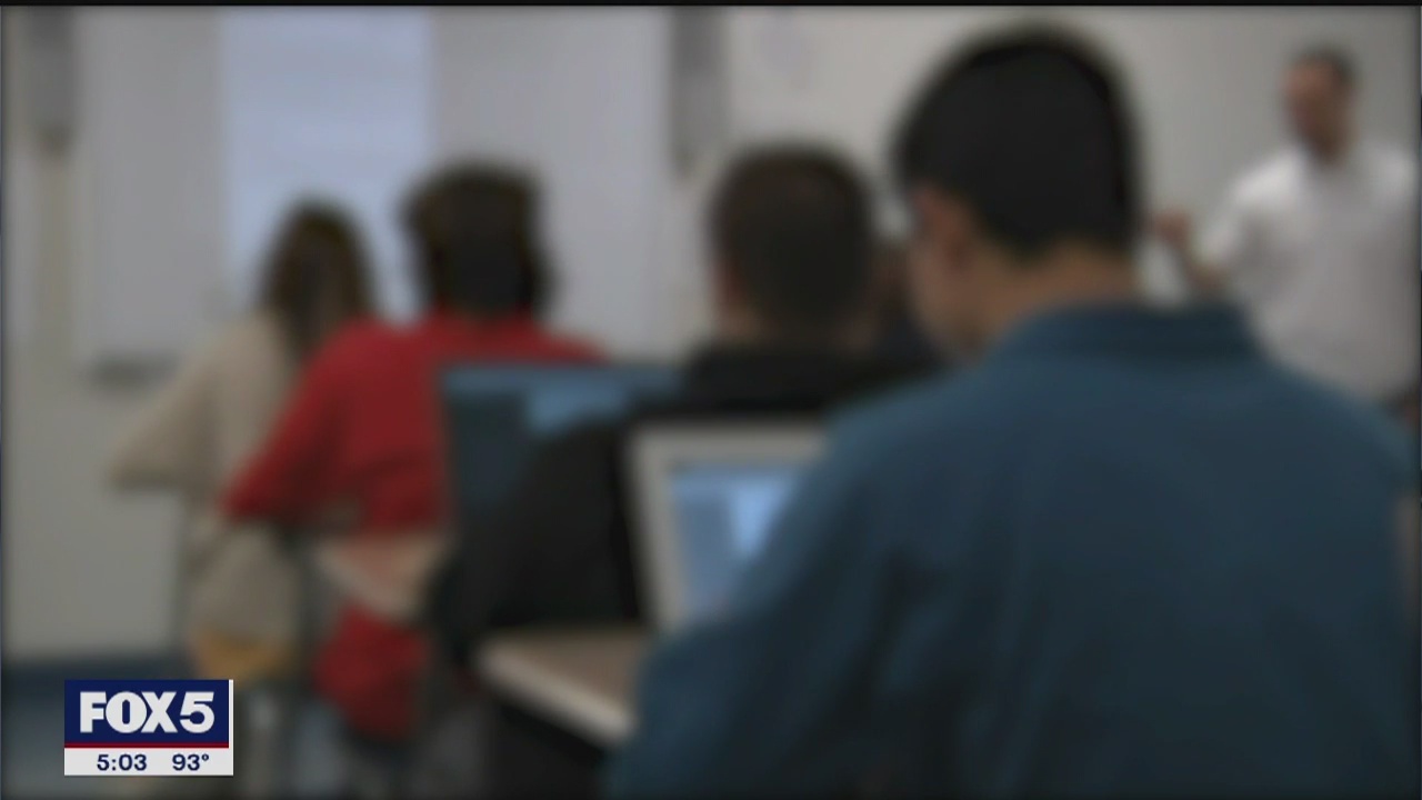 De Blasio says NYC schools will reopen in September