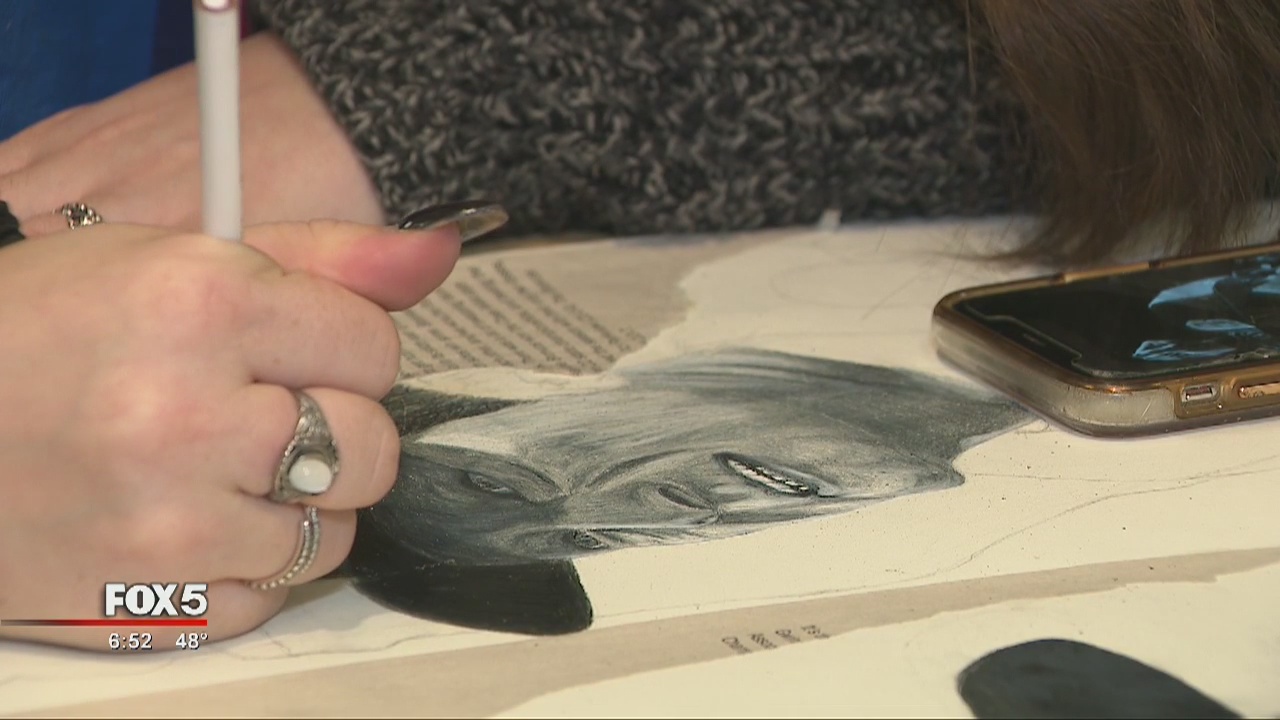 Kell High School students paint Sports Hall of Fame inductees