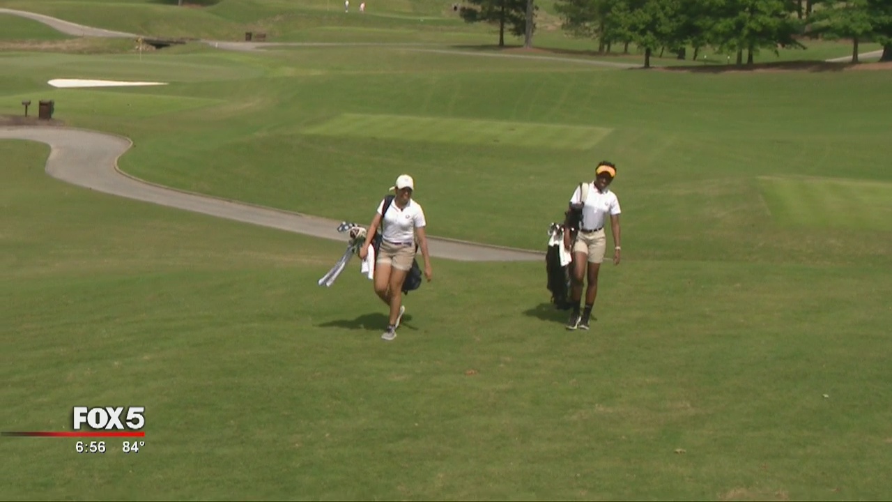 Students earn scholarships through Caddie Academy
