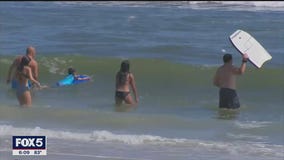 Shark sighting sends swimmers back to the beach on Long Island