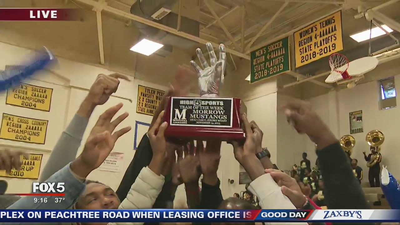 Mustangs get Team of the Week Hand Trophy