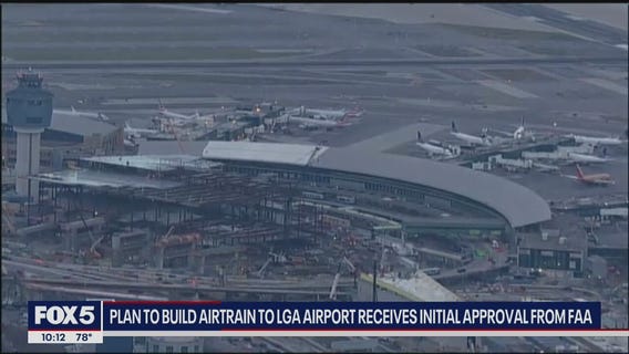 Plan to build air train to LaGuardia receives initial approval