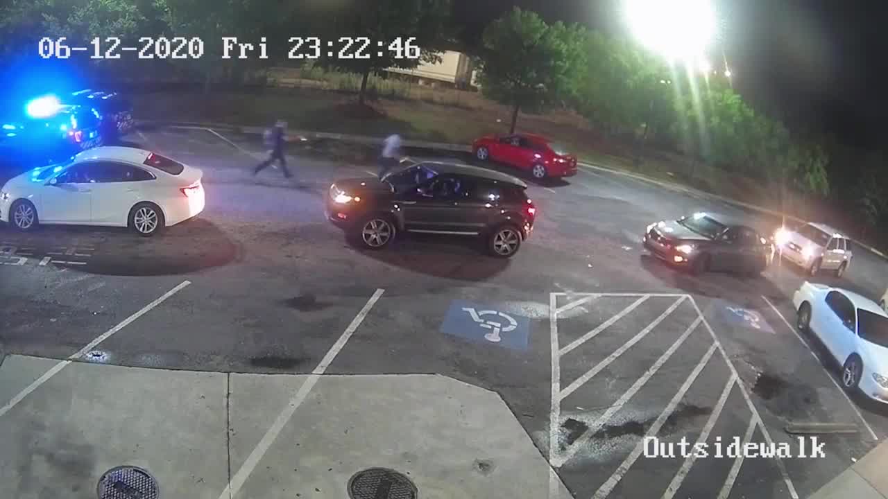 Man killed in a late night struggle with Atlanta officers | FOX 5 Atlanta