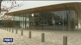 Apple tops $2 trillion