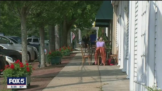Seasonal businesses on LI to stay open past Labor Day