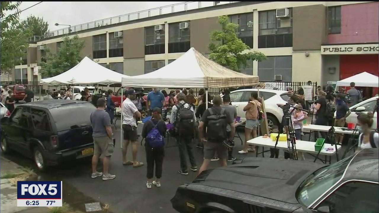 NYC parents encourage outdoor learning