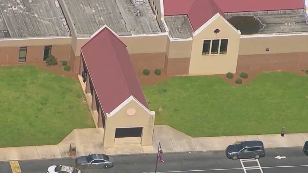Mom sues school admins after child stabbed by classmate | FOX 5 Atlanta