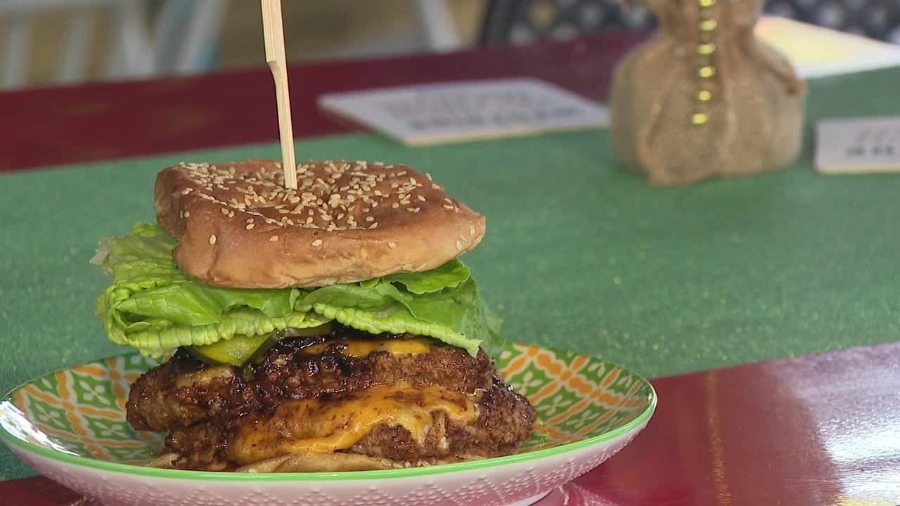 Game-day grub at Westside Motor Lounge