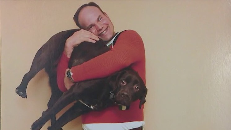 Exhibit celebrates awkward family photos